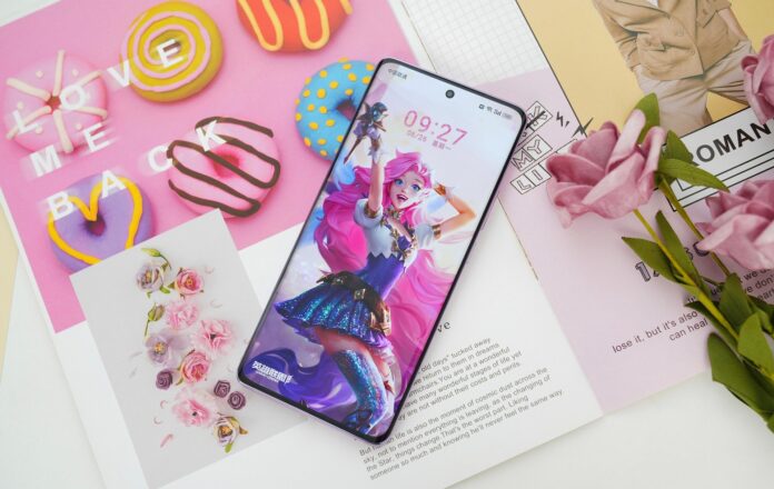 OPPO inicia vendas de Reno 10 Pro temático de League of Legends com 16 GB de RAM