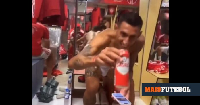 VÍDEO: Otamendi brinda com Di María e mostra festa no balneário