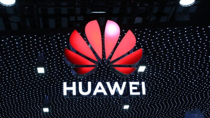 “Sou fã da Apple”: CEO e fundador da Huawei faz revelação em evento na China