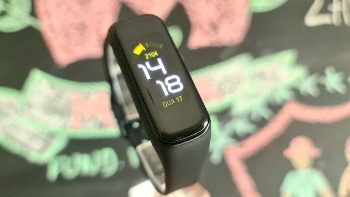 Galaxy Fit 3 recebe certificação na FCC e pode ter melhorias para concorrer com Xiaomi Band 8