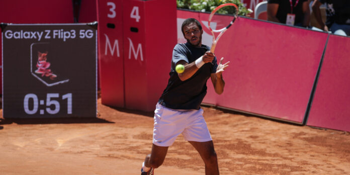 Francisco Cabral afastado na primeira ronda de pares do torneio de Viena