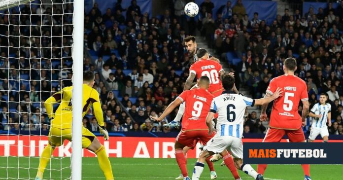 Benfica arrisca ser a pior equipa e bater o seu recorde negativo numa Champions de horrores