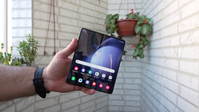 Samsung Galaxy Z Fold 5 recebe nova atualização da One UI 6.0 beta com o Android 14 nos EUA