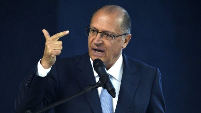 Alckmin dispara nas redes após se desfiliar do PSDB e se aproximar de Lula