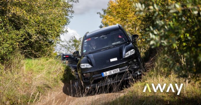 Os apontamentos da primeira experiência no Porsche Macan Electric