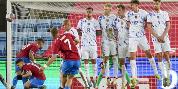 Adversário de Portugal no Europeu vence na Noruega