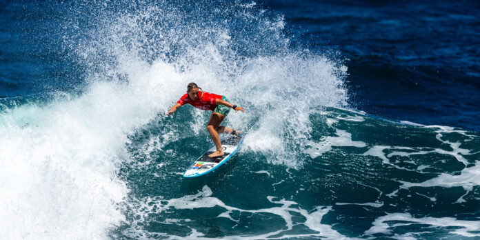 Teresa Bonvalot vence Caparica Surf Fest, Hopkins sagra-se bicampeã europeia