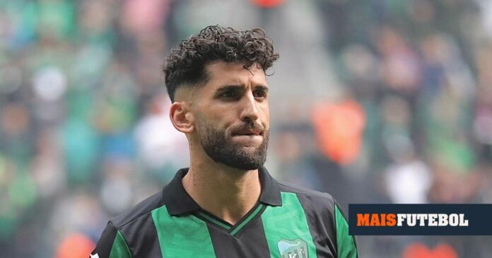 «Sou metade turco, metade português»: chama-se Diogo Özçakmak, é central e jogou na Liga