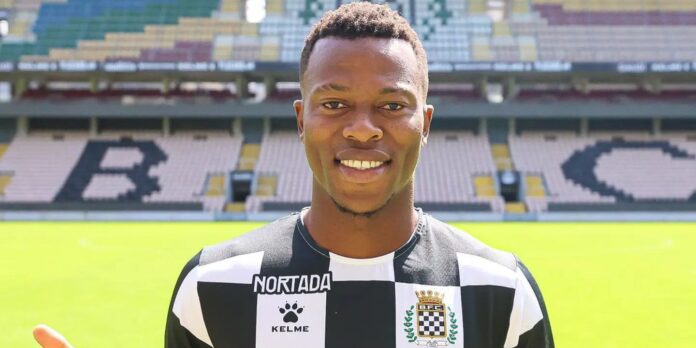 Ibrahima Camará integrado na pré-época do Boavista