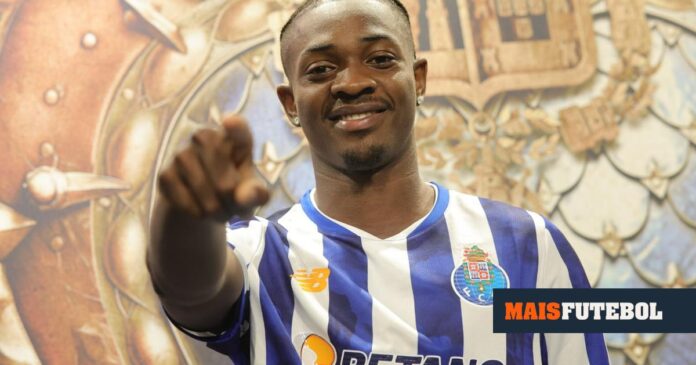 OFICIAL: FC Porto contrata internacional angolano ex-Sporting