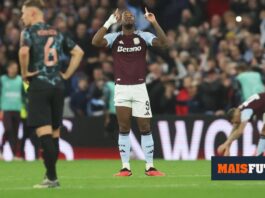 OFICIAL: herói frente ao Bayern Munique renova pelo Aston Villa