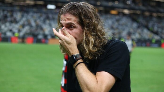 Filipe Luís explica possível demissão no Flamengo: “Penso assim”