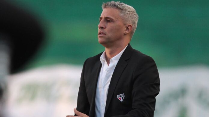 Ex-SPFC, Hernán Crespo tem nome cogitado para assumir o Grêmio