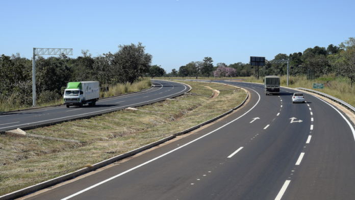 Governo planeja conceder 6 rodovias ao setor privado em 2025