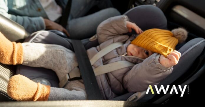 Nunca sentes uma criança na cadeirinha do carro com o casaco vestido, apela pediatra