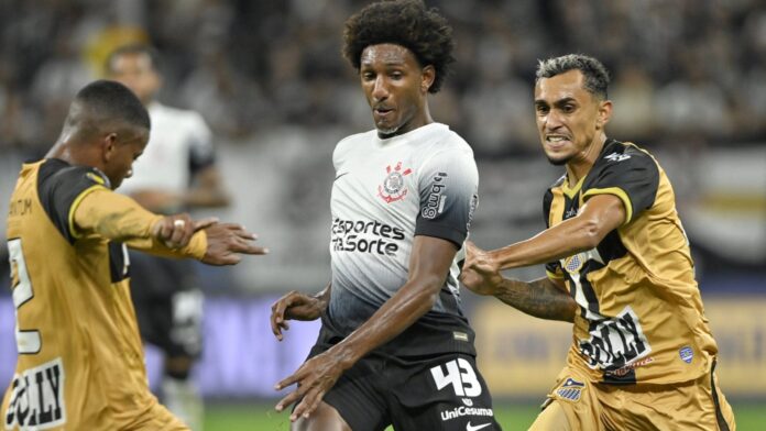 Corinthians vence Água Santa e emplaca 10ª vitória seguida