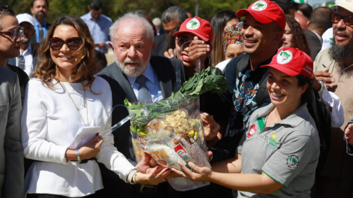 MST critica falta de avanço na reforma agrária durante o governo Lula