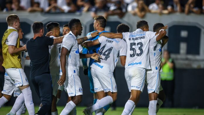 Grêmio ‘esquece’ vice no Campeonato Gaúcho e foca em reforços para o Brasileirão