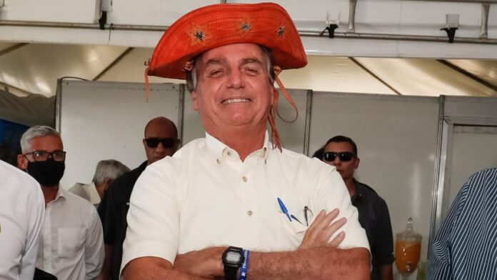 Bolsonaro visita o Nordeste para defender anistia