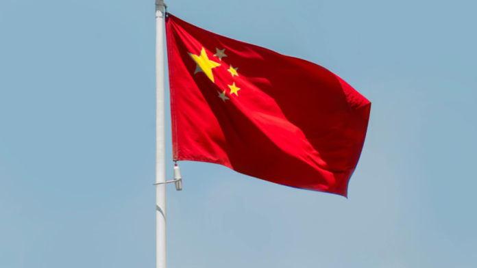 China vai aumentar tarifas contra os EUA para 125%