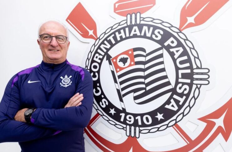 Quesada cita jogador que pode retornar ao Corinthians: “Quer voltar”