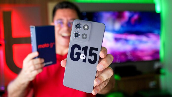 Moto G15 TELA TELA COM BOM BRILHO, SOM ESTÉREO E ÓTIMA BATERIA | Análise / revisão